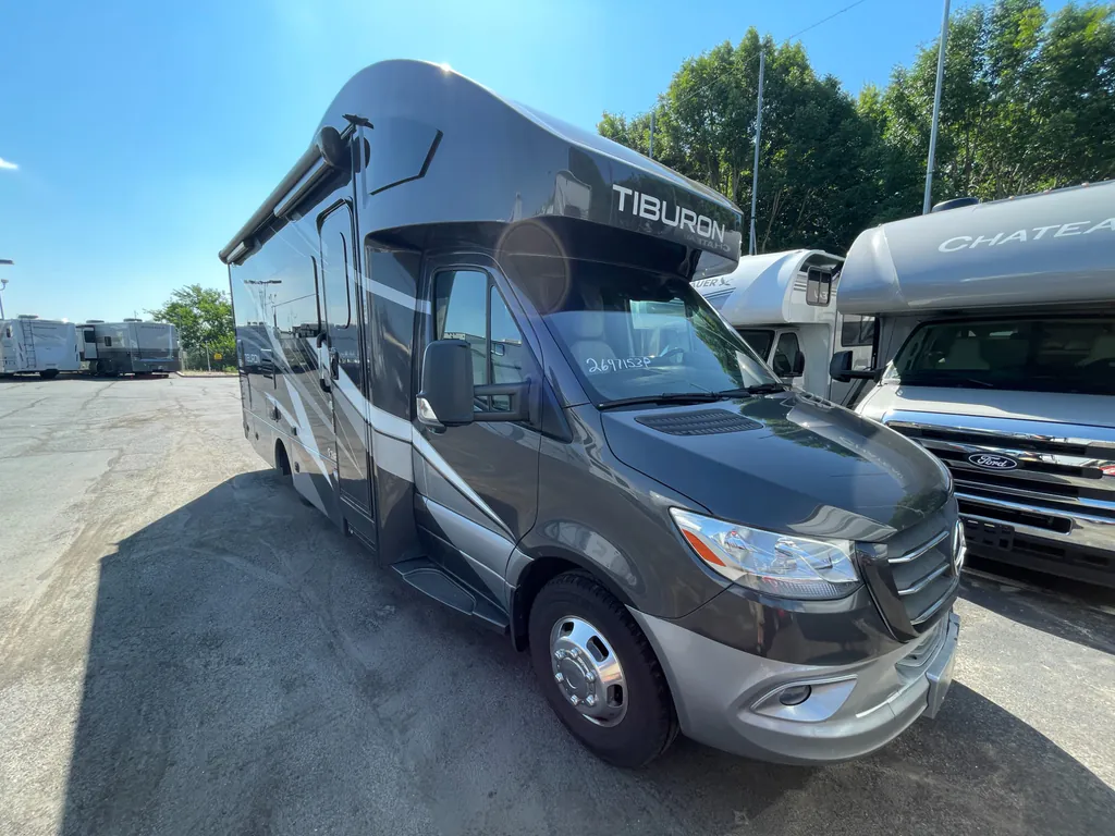 2020 Thor Motor Coach Tiburon 24FB, Photos photo 18