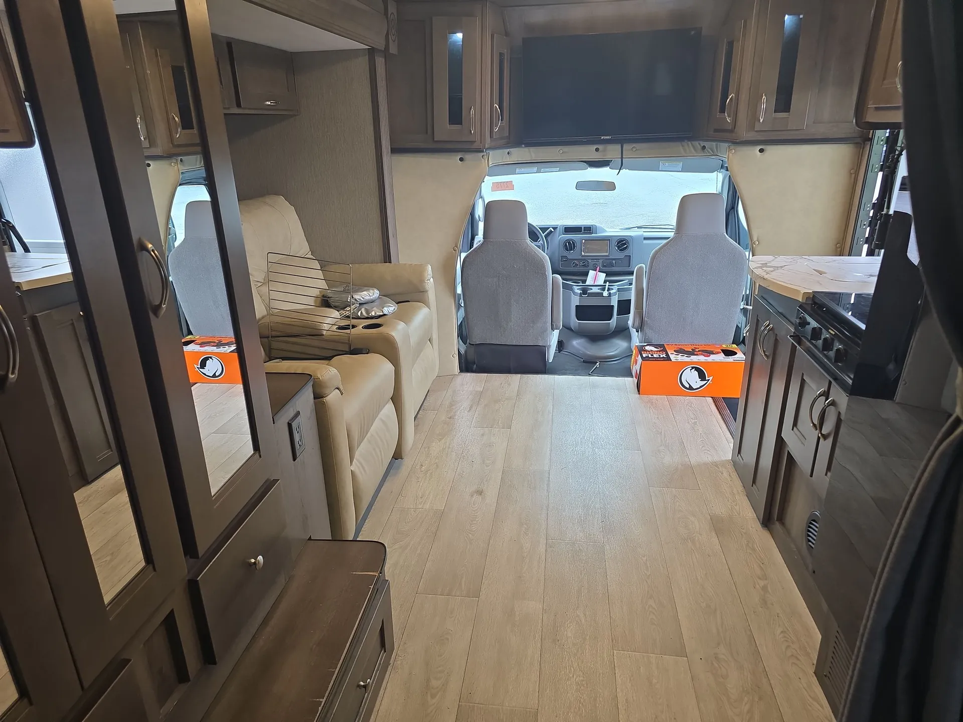 2024 nexus rv Viper 25V - Photo 4