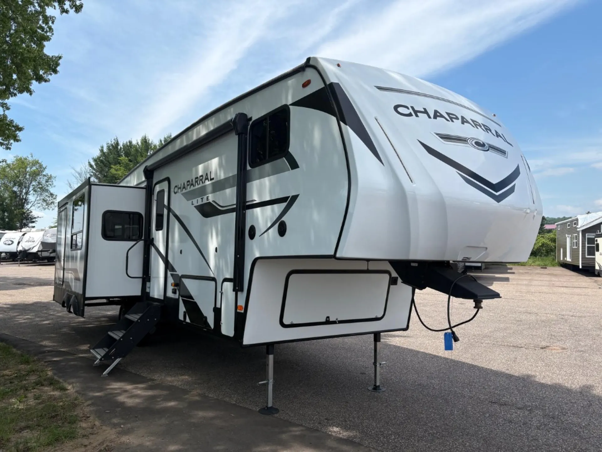 2024 Coachmen Chaparral Lite 284RL - Photo 2