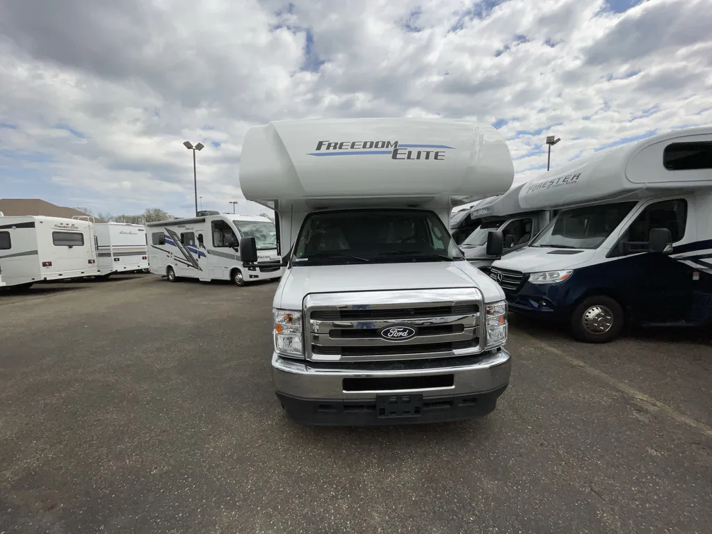 2026 Thor Motor Coach Freedom Elite 28HZ, Photos photo 4