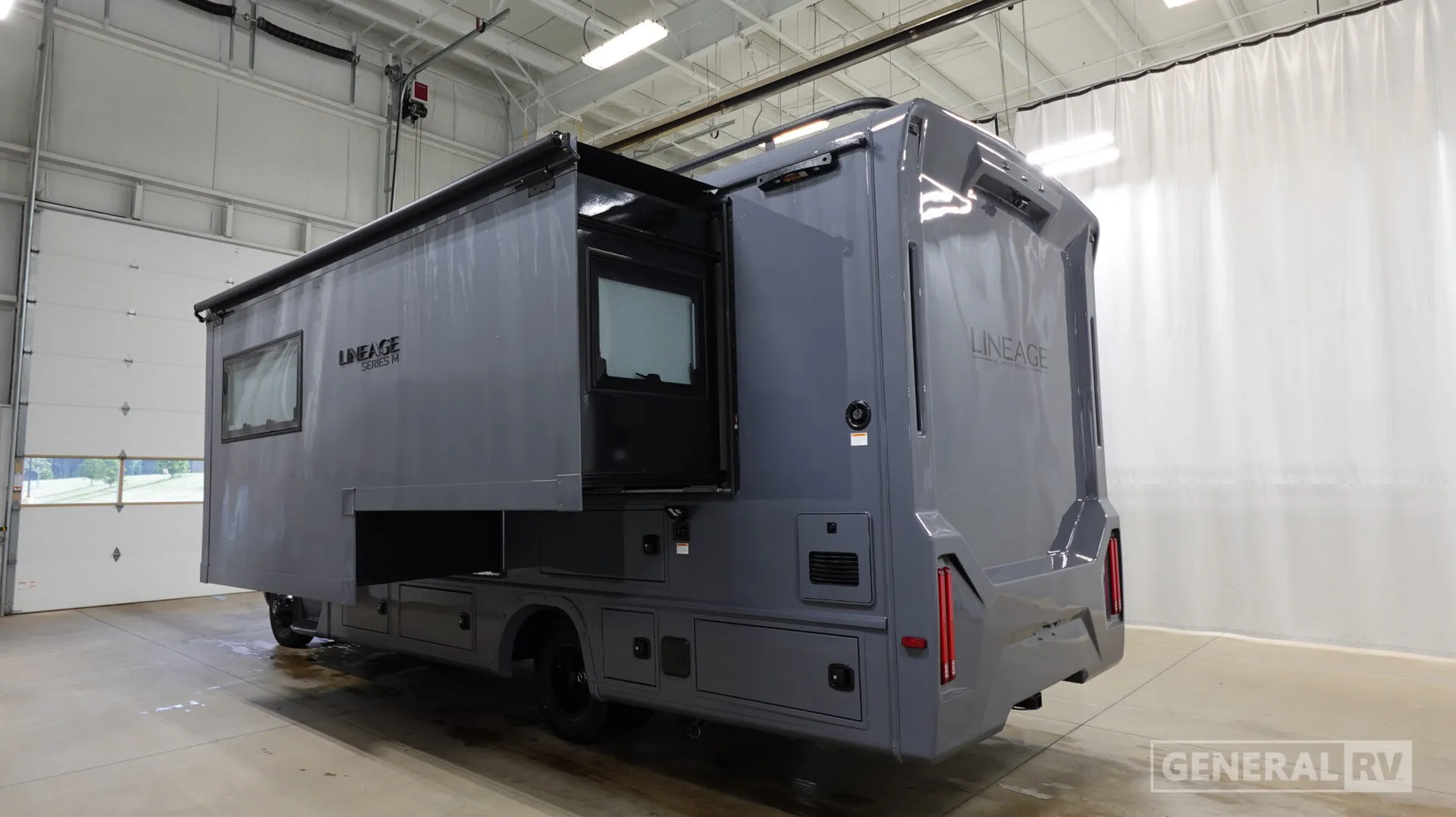 2027 Grand Design Lineage Series M 25FW - Photo 4
