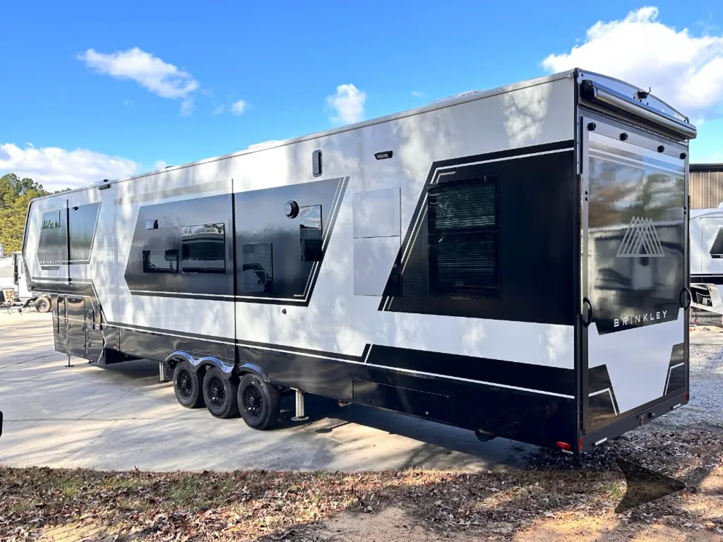 2026 Brinkley Model G 4100, Photos photo 11