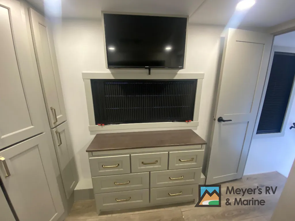2026 Brinkley Model G 3520, Photos photo 21