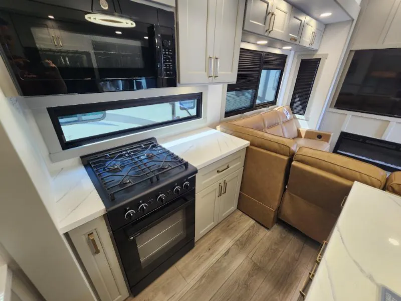 2026 Brinkley Model G 3970, Photos photo 17
