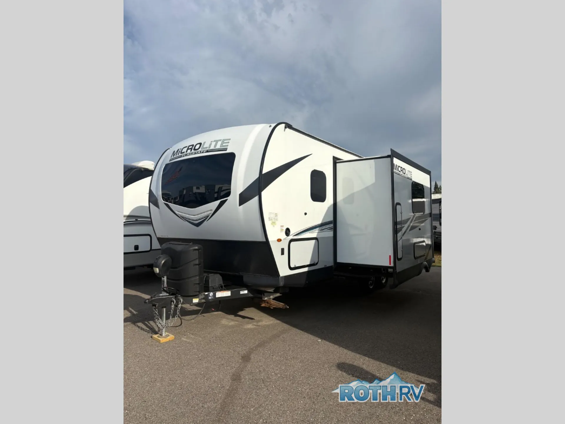 2021 Forest River Flagstaff Micro Lite 25BRDS
