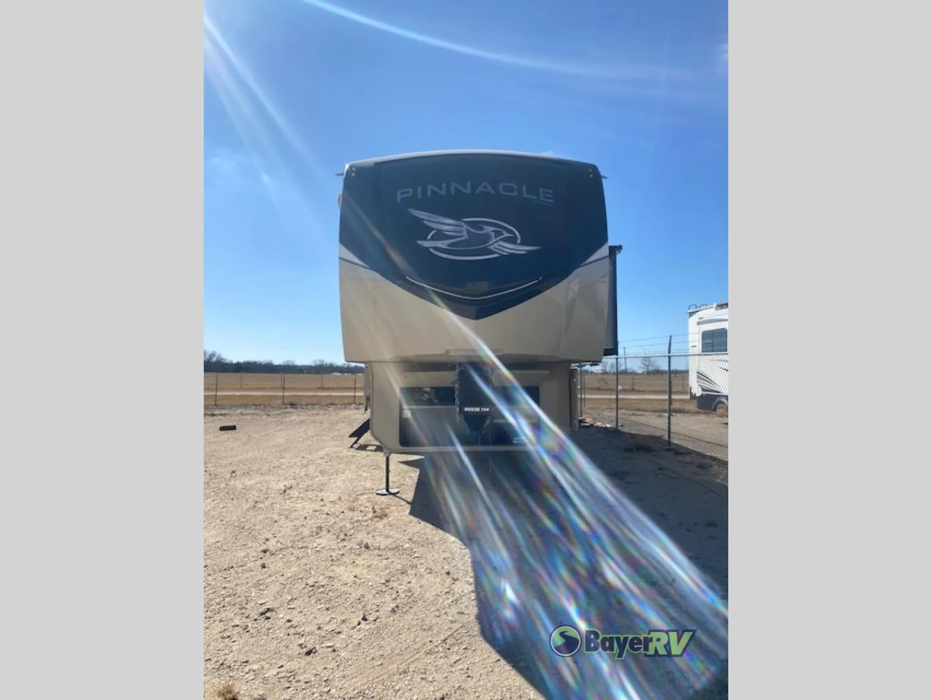 2022 Jayco Pinnacle 36FBTS - Photo 2