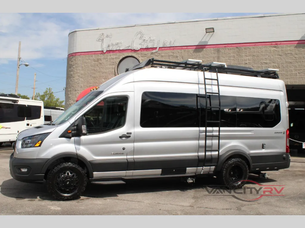2027 Chinook RV Bayside RT, Photos photo 2