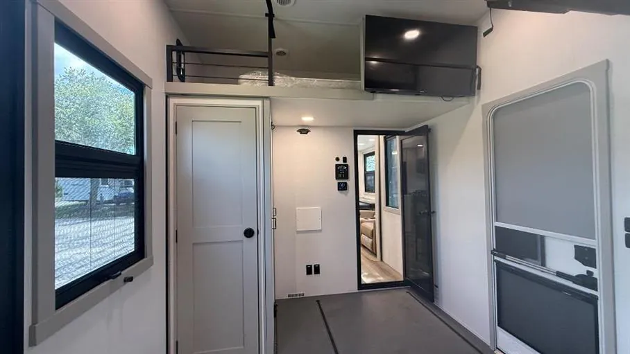 2025 Brinkley Model G 4100, Photos photo 42