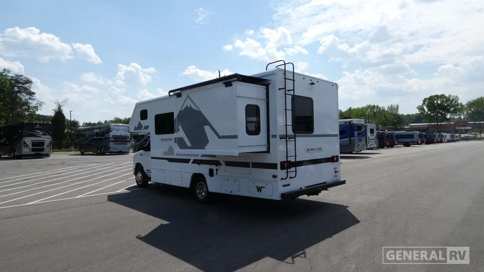 2027 Winnebago Sunflyer 22RS - Photo 4