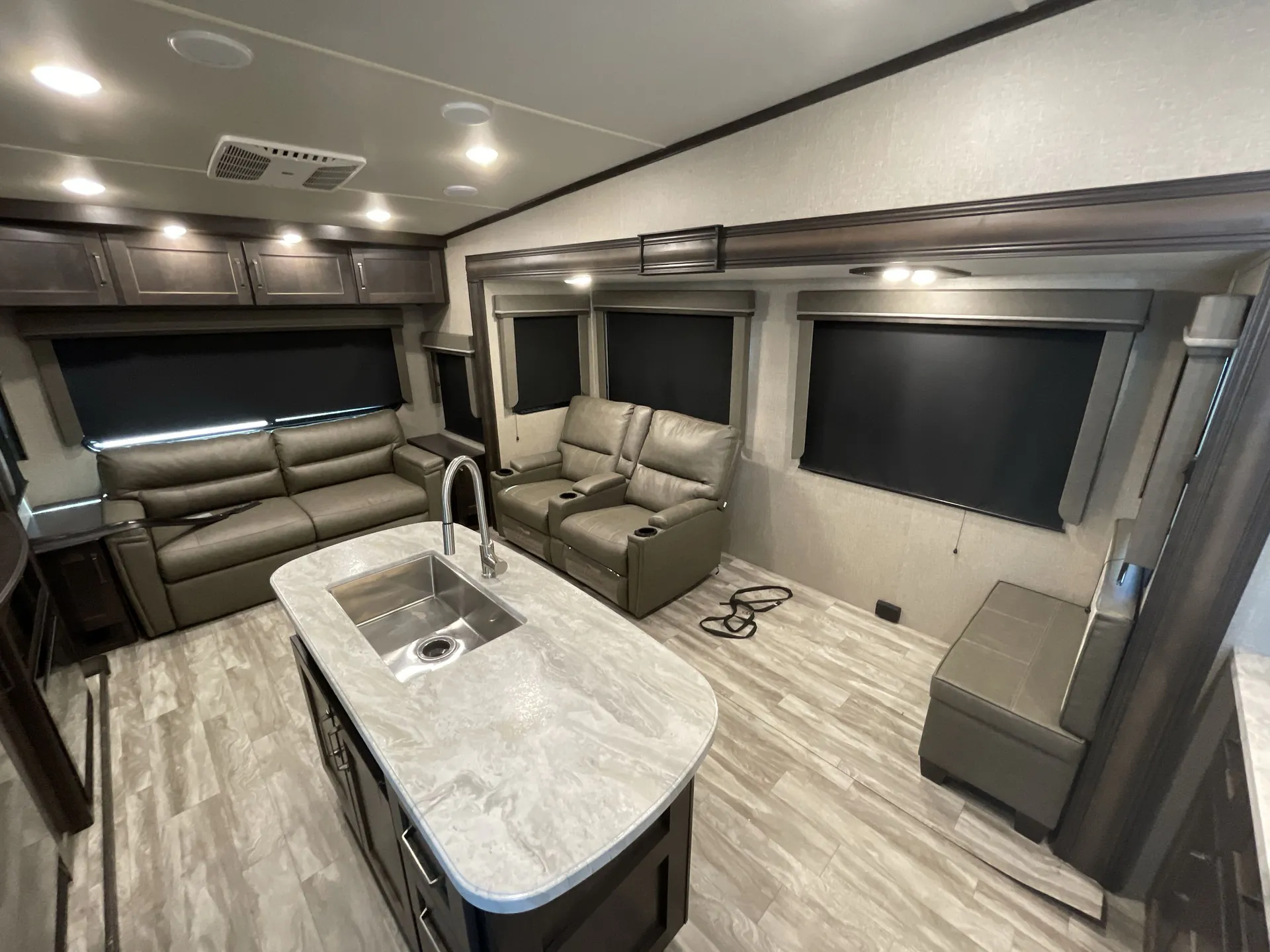 2023 Grand Design Reflection 150 Series 280RS — living area main