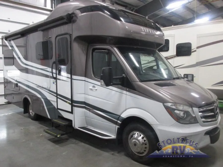 2018 Tiffin Motorhomes Wayfarer Used    24 TW - Photo 2