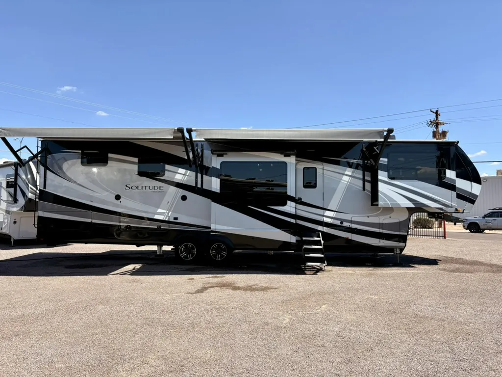 2021 Grand Design Solitude 380FL-R - Photo 3