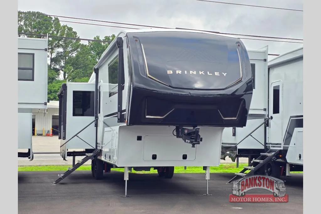 2027 Brinkley Model Z 3100 - Photo 2