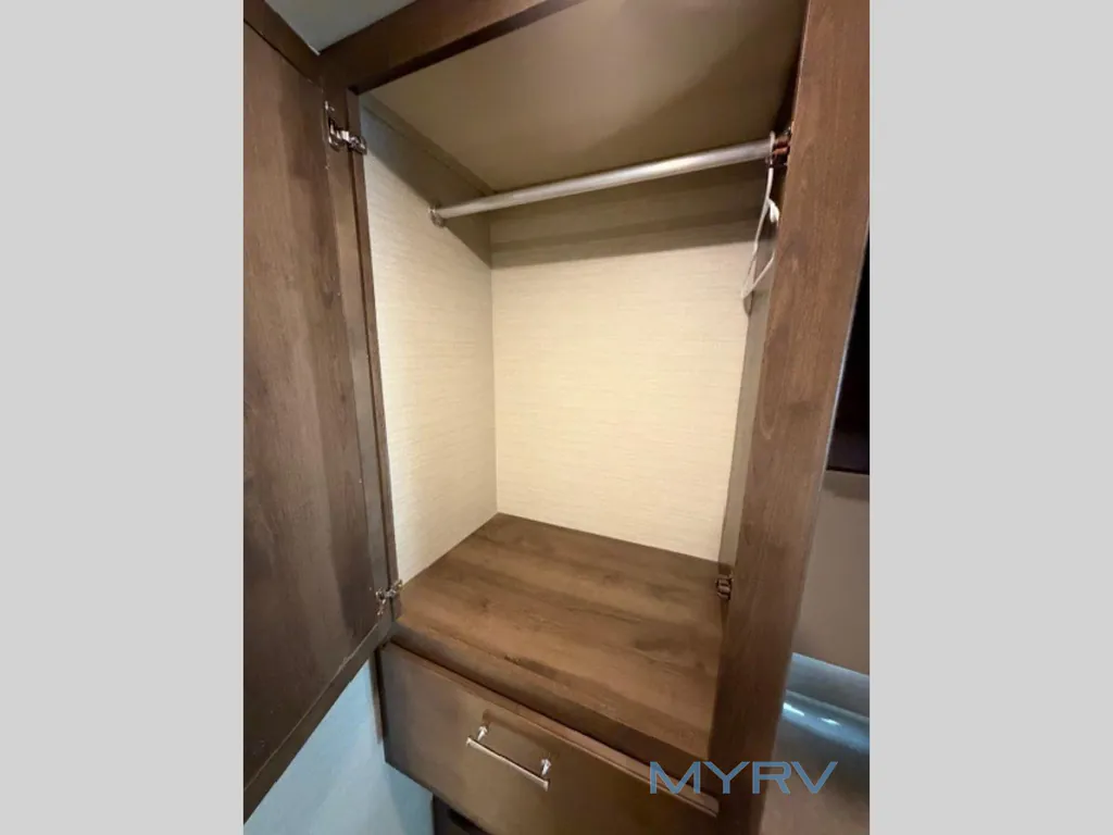 2019 Entegra Coach Emblem 36U, Photos photo 38