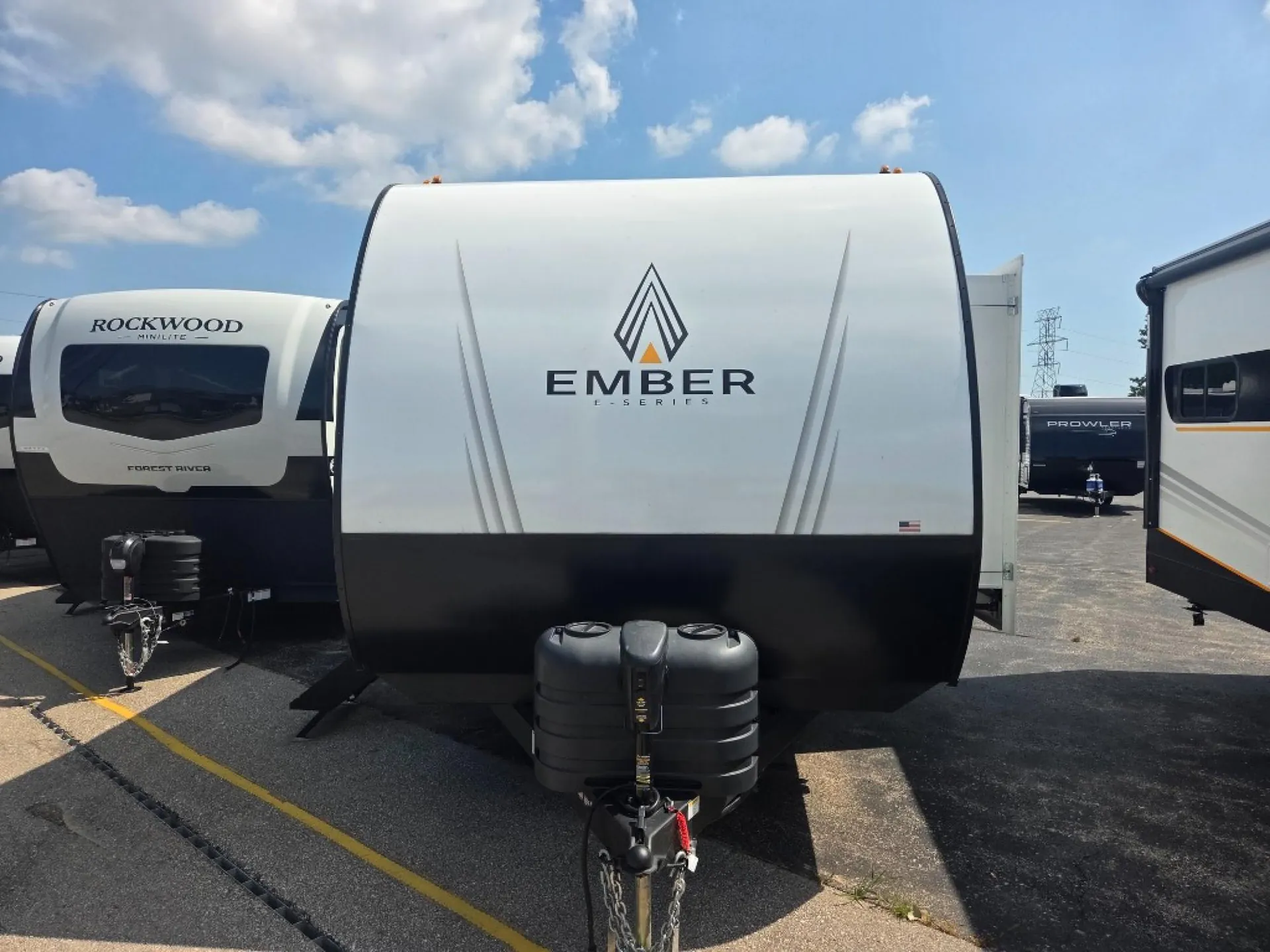 2026 Ember RV E-Series 19ETS - Photo 3