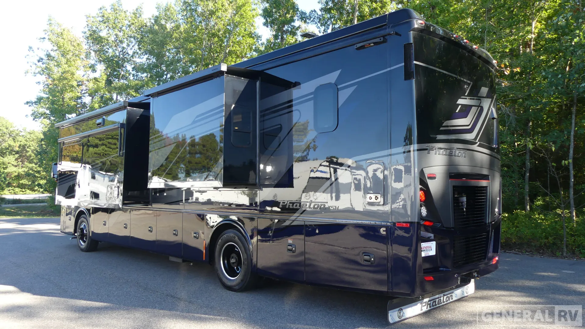 2026 Tiffin Phaeton 40 IH - Photo 4