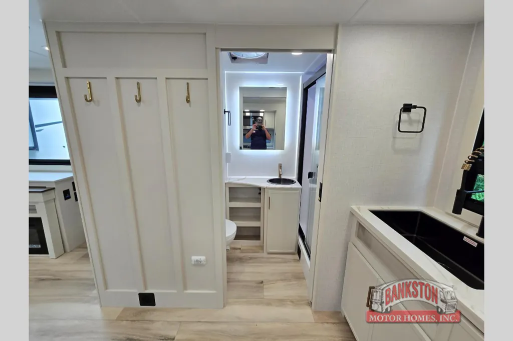 2026 Brinkley Model I 235, Photos photo 20