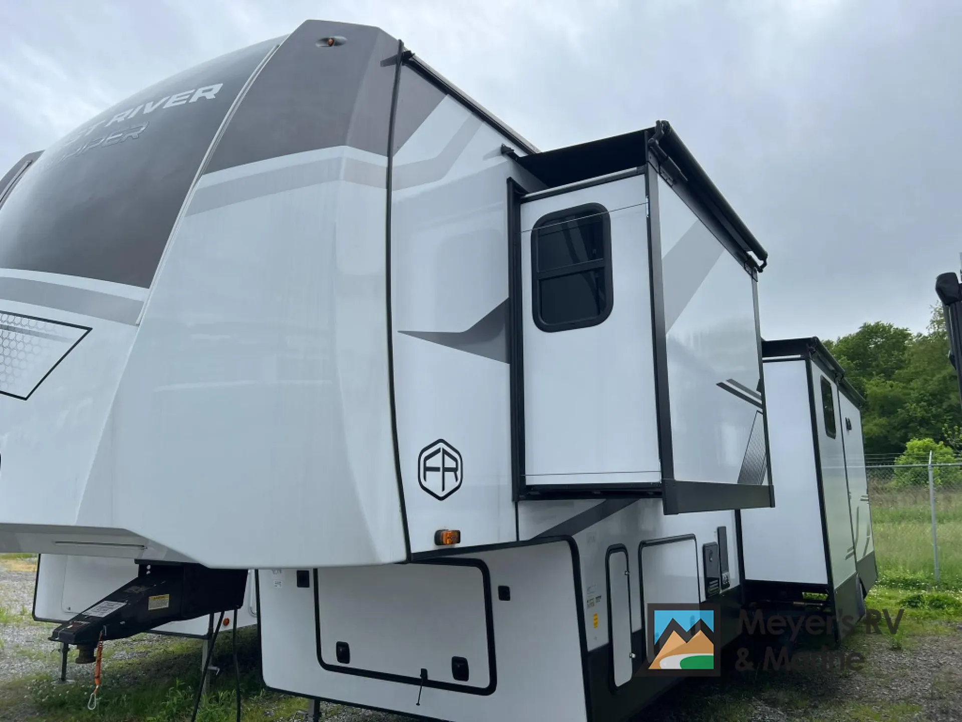 2026 Forest River Sandpiper 4003MB - Photo 4