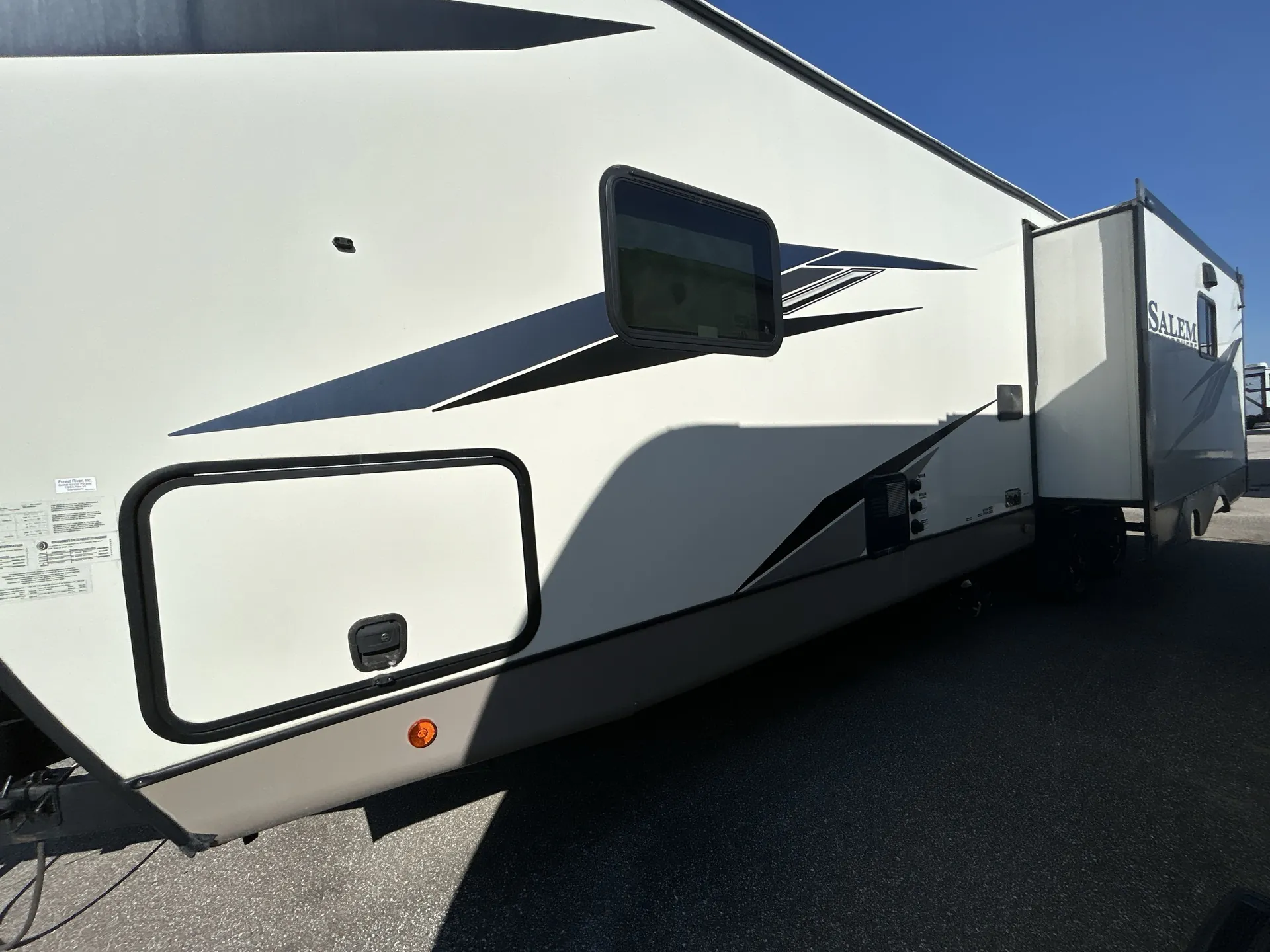 2022 Forest River Salem Hemisphere 271RL — off campside