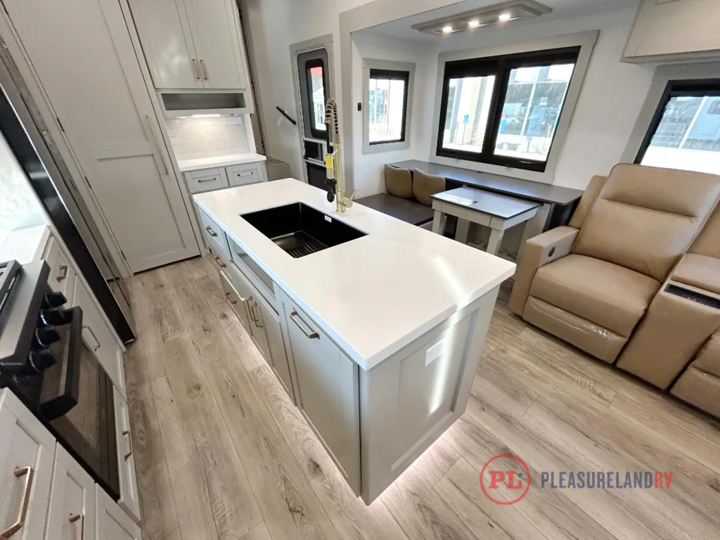 2026 Brinkley Model Z 3515, Photos photo 22