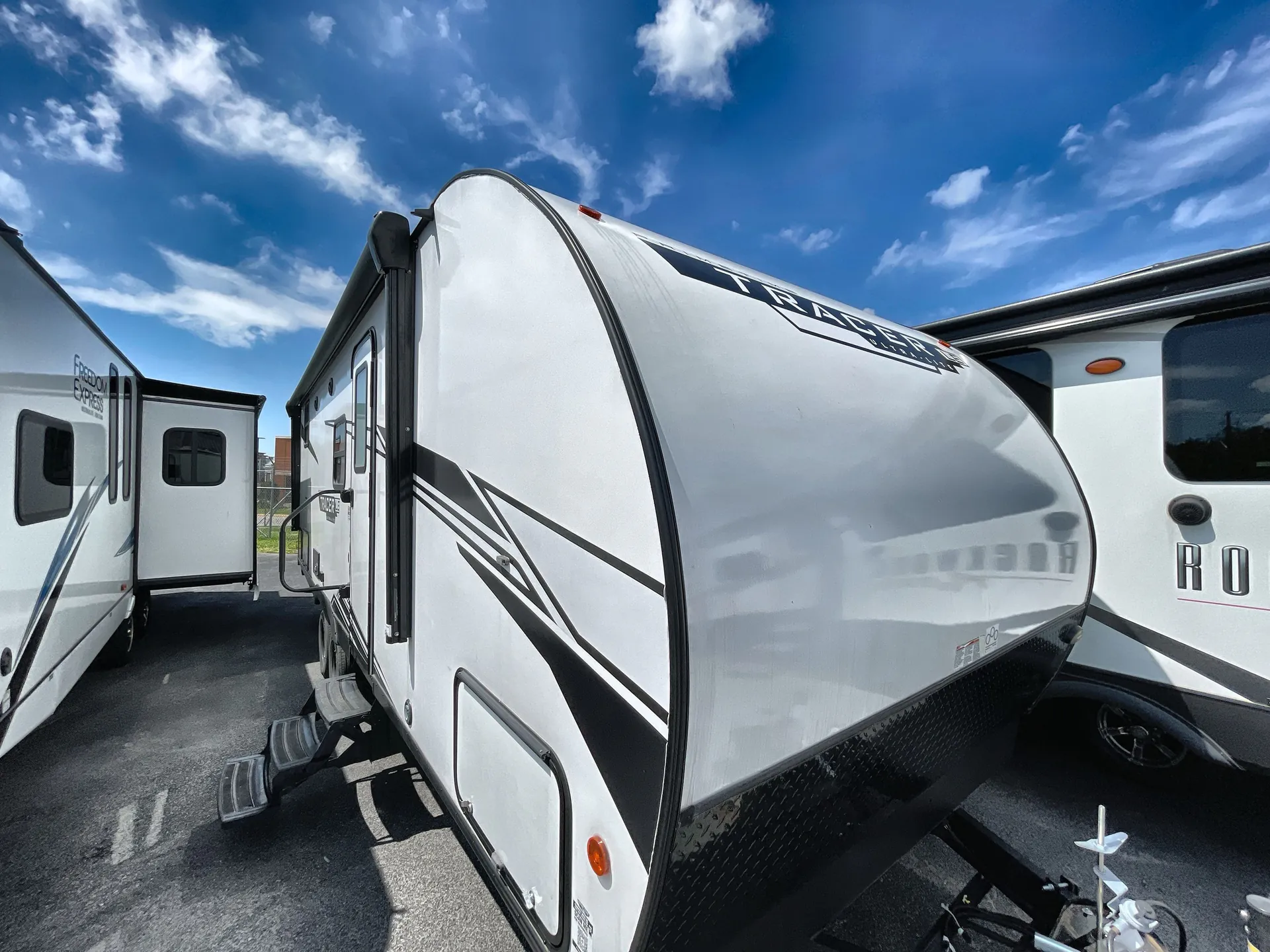 2024 Prime Time Tracer 240BHSLE - Photo 2