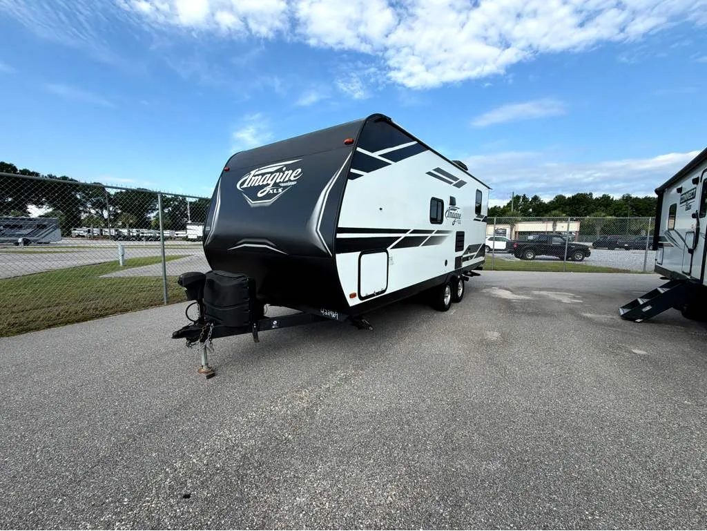 2021 Grand Design Imagine XLS 21BHE - Photo 4