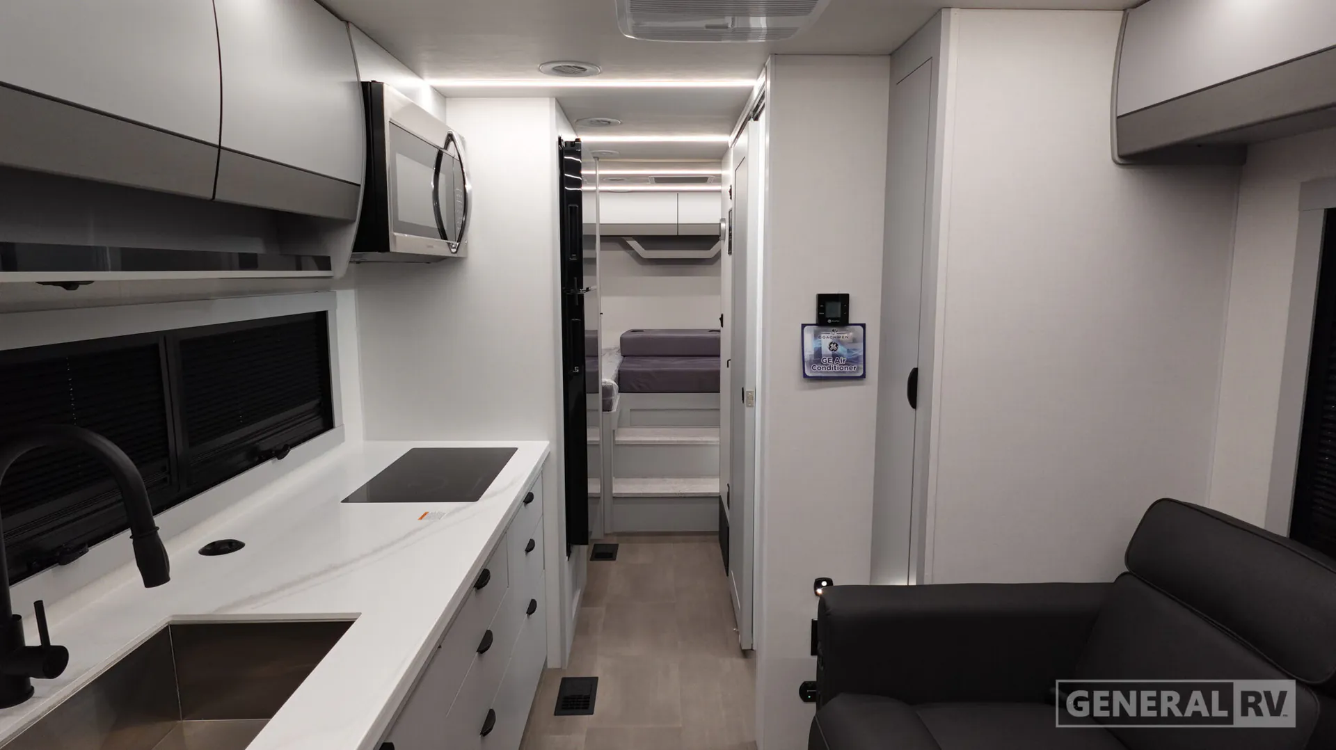 2027 Coachmen Euro 25LE - Photo 3