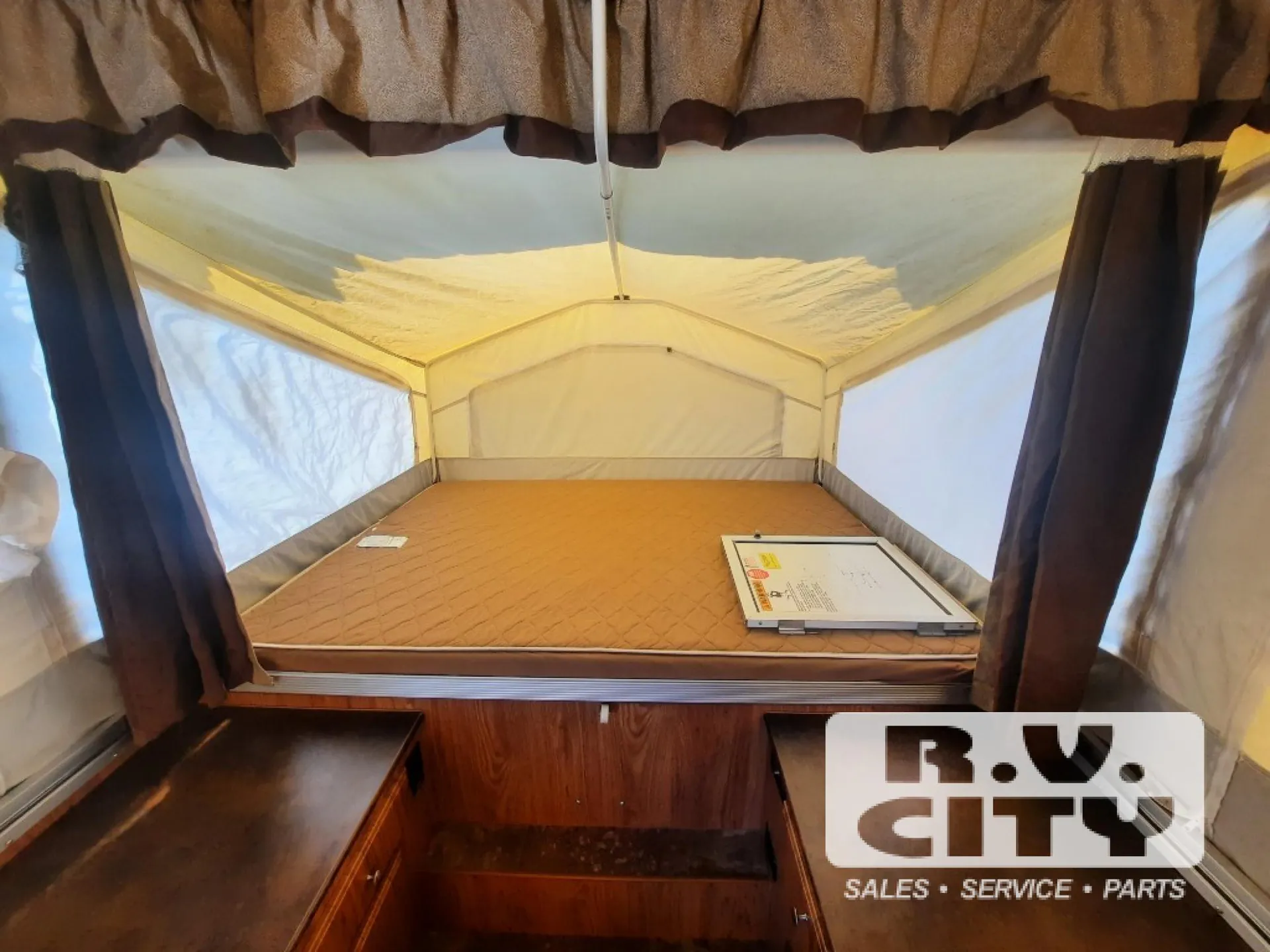 2013 Forest River Rockwood Freedom 232XR — Photo 6