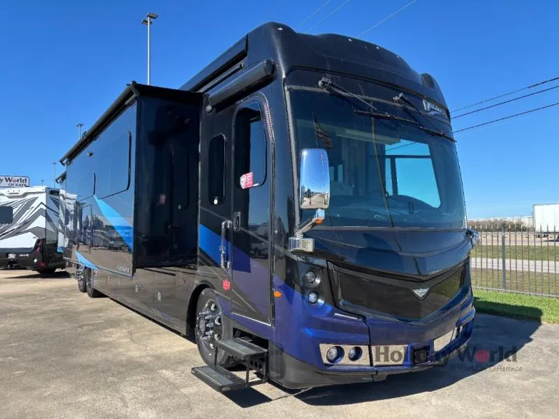 2026 Fleetwood Discovery LXE 44B - Photo 2