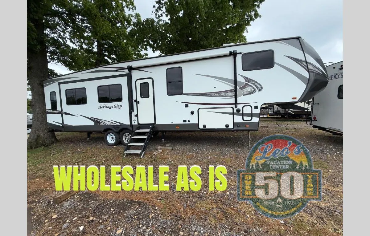 2018 Forest River Wildwood Heritage Glen 337BAR - Photo 2