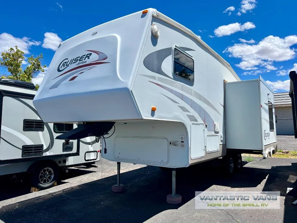 2005 CrossRoads RV Cruiser 25R5 - Main photo