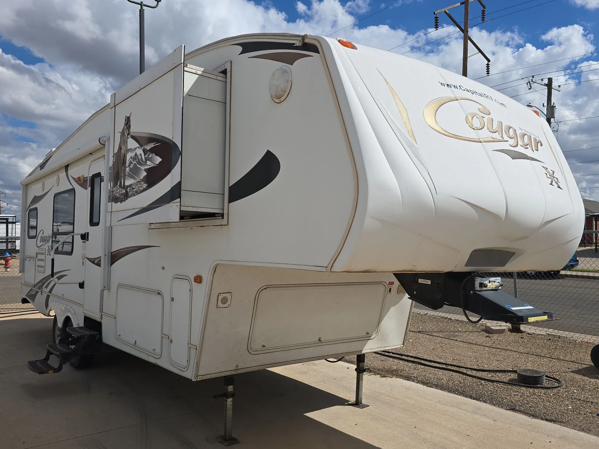 2011 Keystone Cougar XLite 27RKS - Photo 2