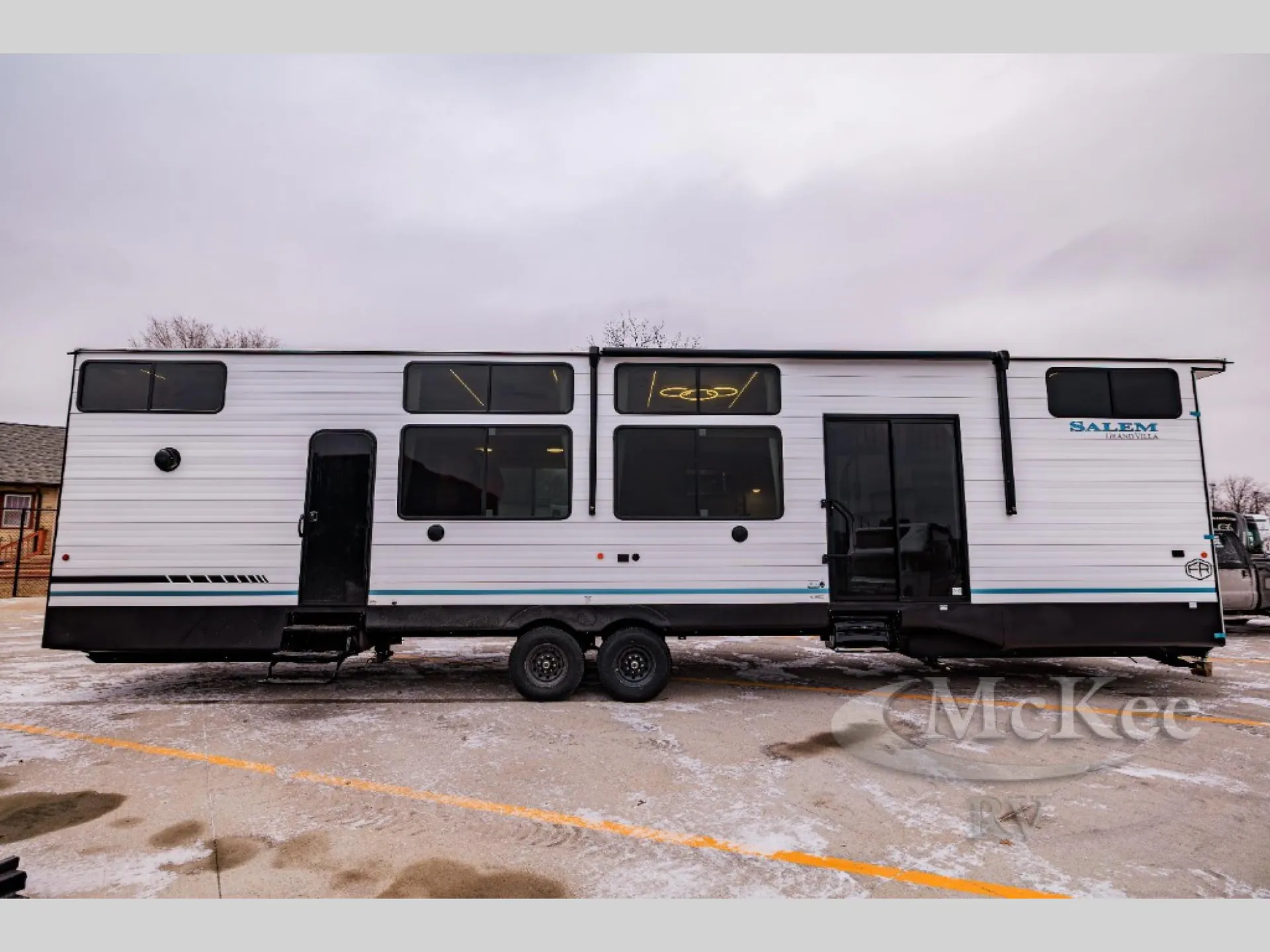 2026 Forest River Salem Grand Villa 42ICE - Photo 4
