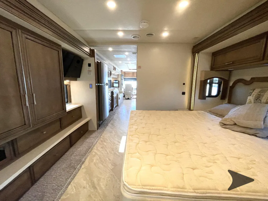 2020 Newmar Canyon Star 3929, Photos photo 40