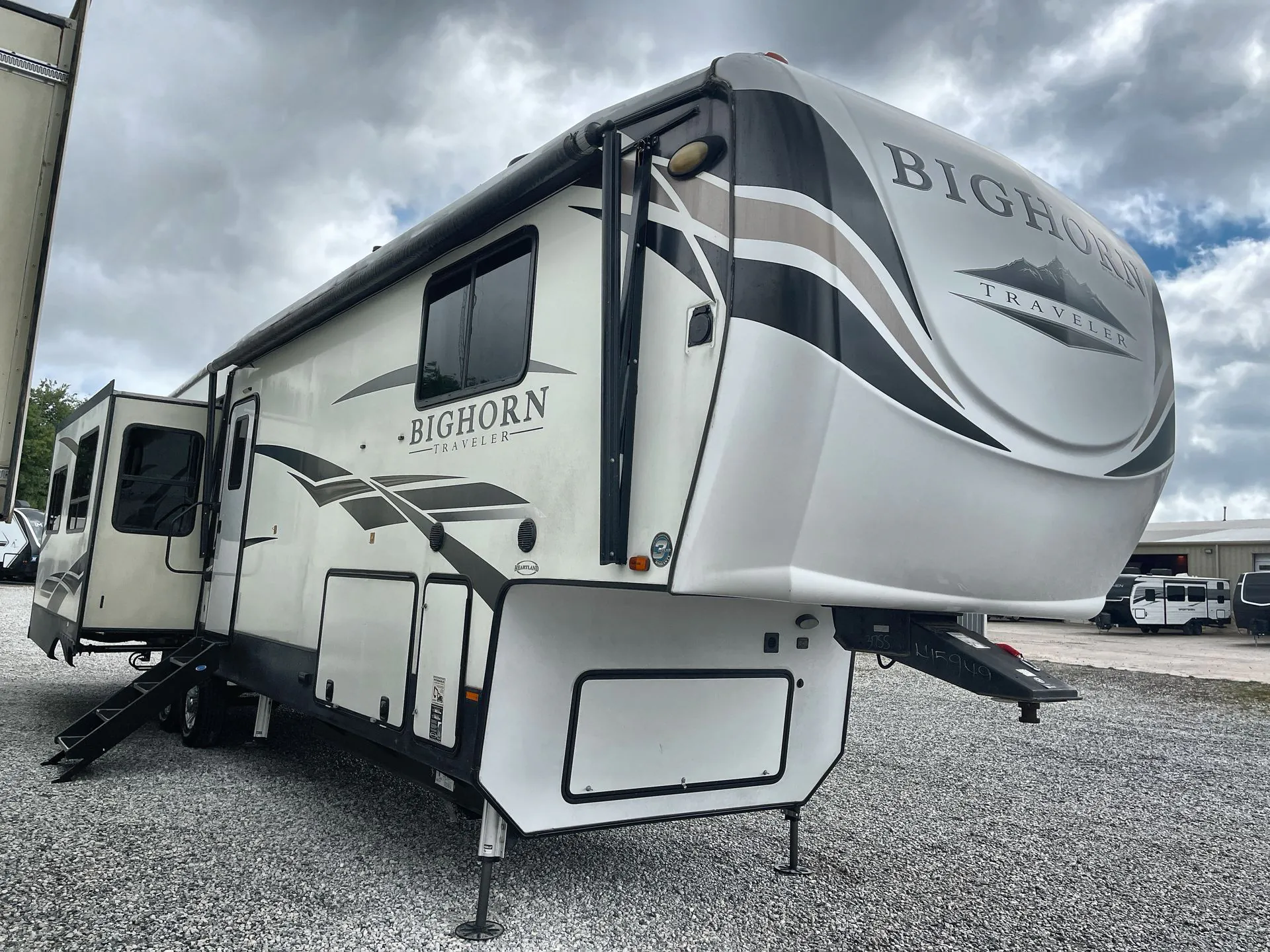 2020 Heartland Bighorn Traveler 37SS - Photo 2