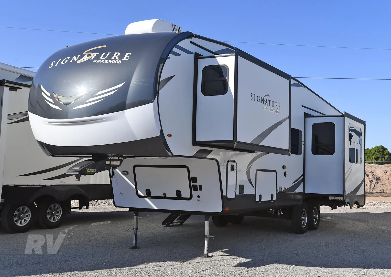 2021 Forest River Rockwood Signature 8291RK dealer photo 5 from RV World Yuma