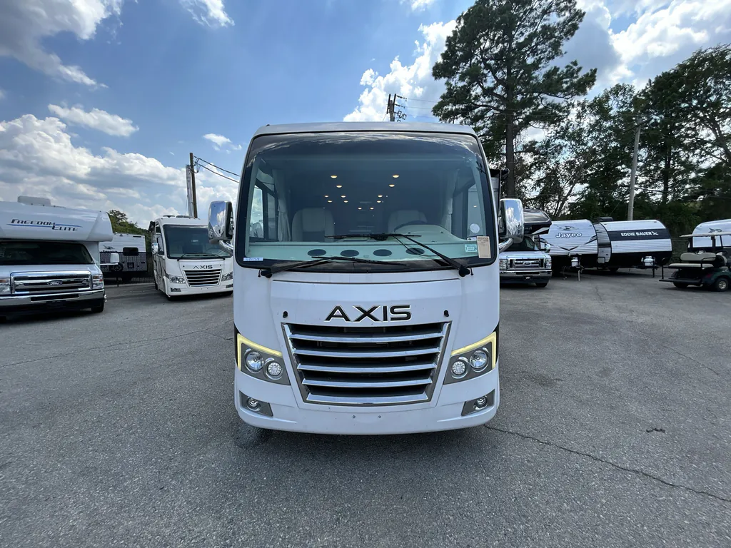 2023 Thor Motor Coach Axis 24.3, Photos photo 4