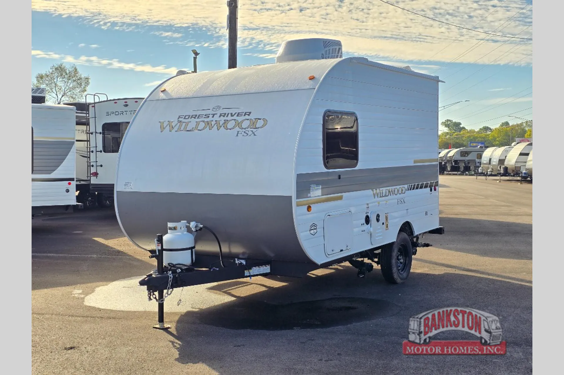 2027 Forest River Wildwood FSX 135ICE — Photo 5