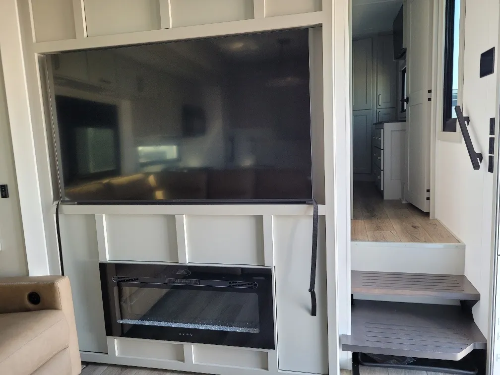 2026 Brinkley Model G 3970, Photos photo 22