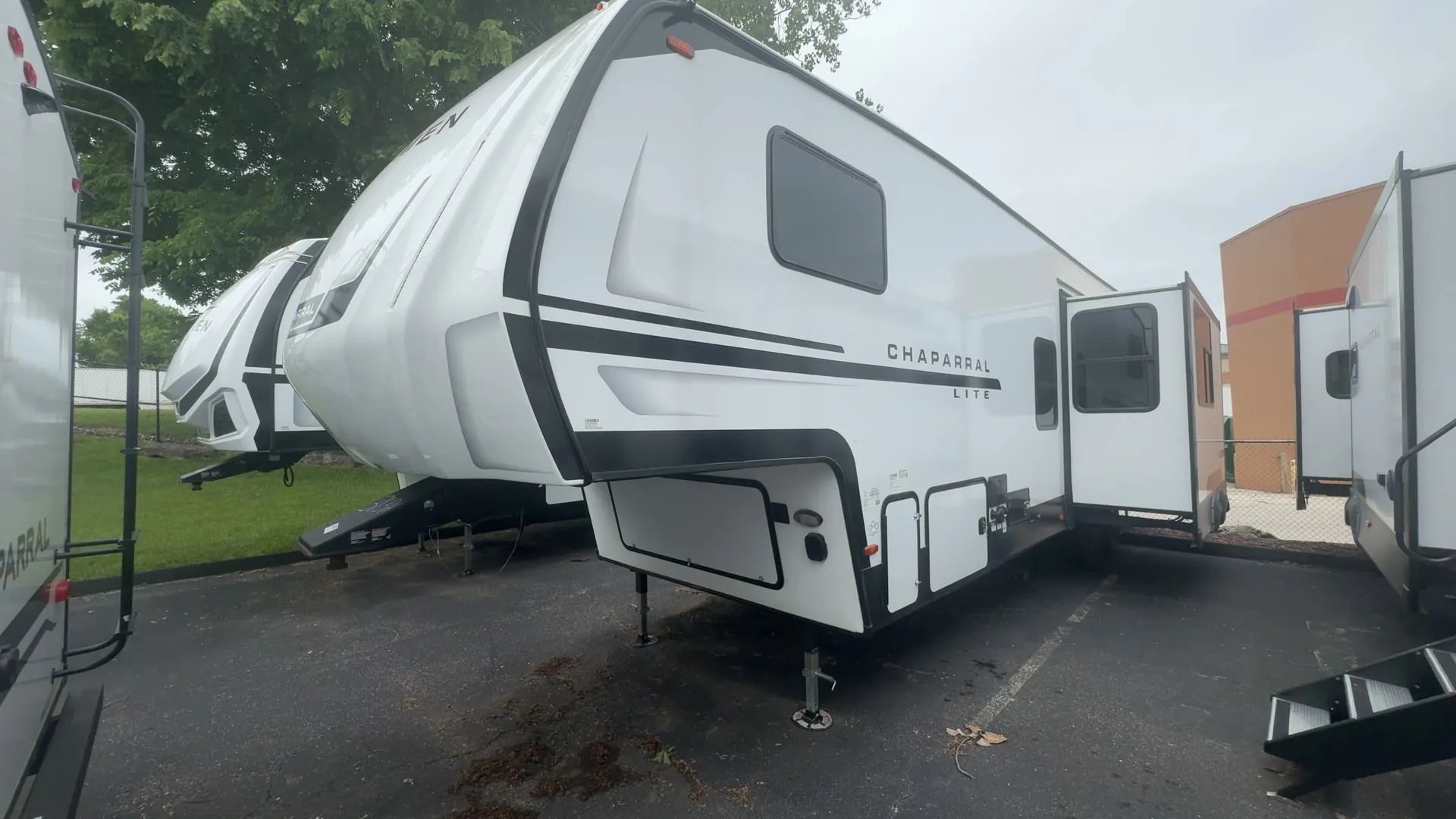 2026 Coachmen Chaparral Lite 31BH - Photo 3