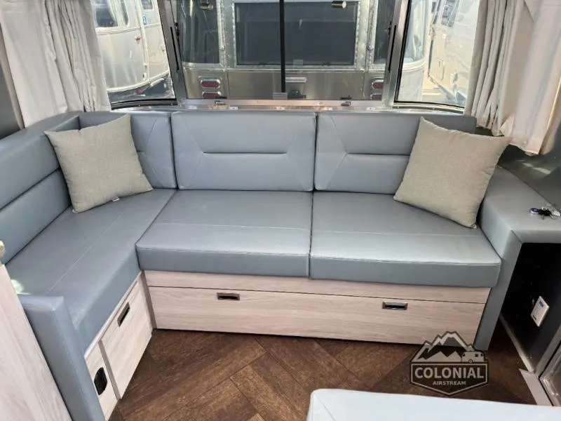 2026 Airstream International 28RB - Photo 4