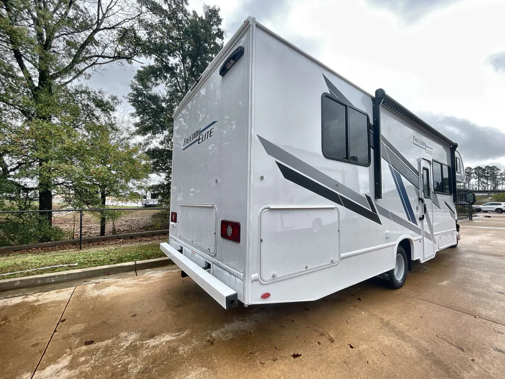 2026 Thor Motor Coach Freedom Elite 28HZ, Photos photo 31
