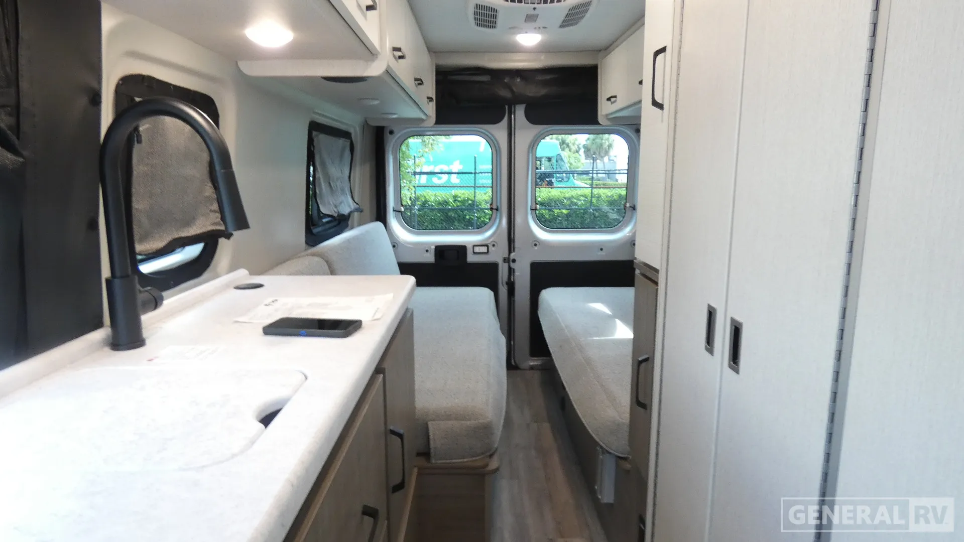 2026 Thor Motor Coach Tellaro 20U - Photo 3