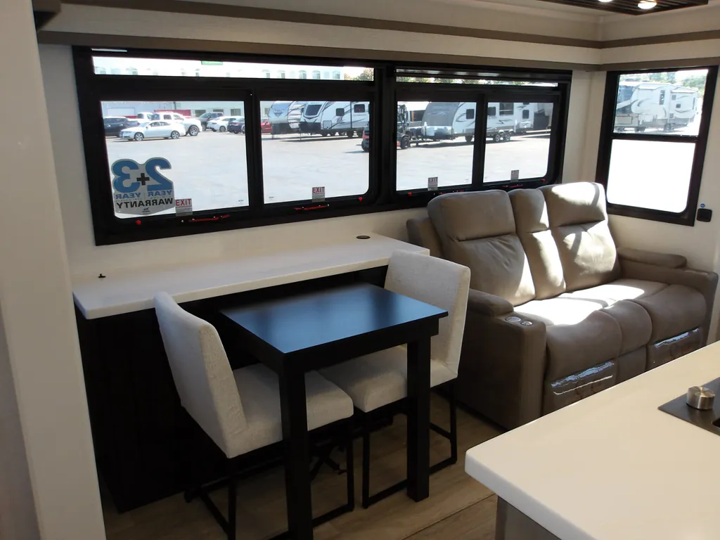 2027 Jayco Pinnacle 32RLTS, Photos photo 33