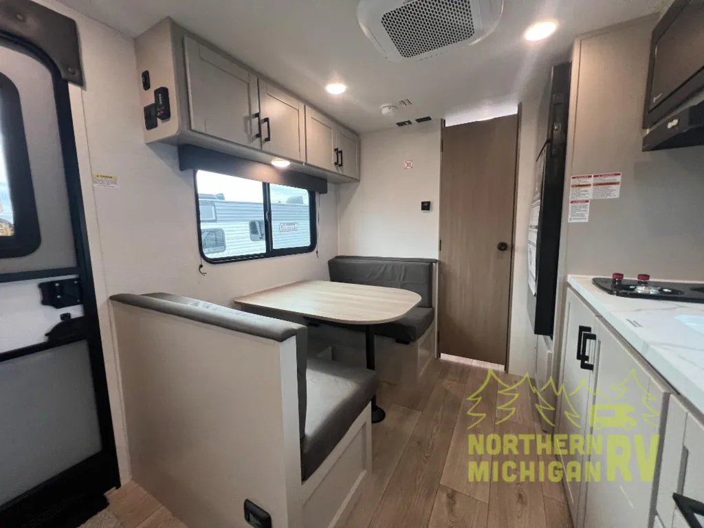 2027 Jayco Jay Flight 175FQ, Photos photo 5