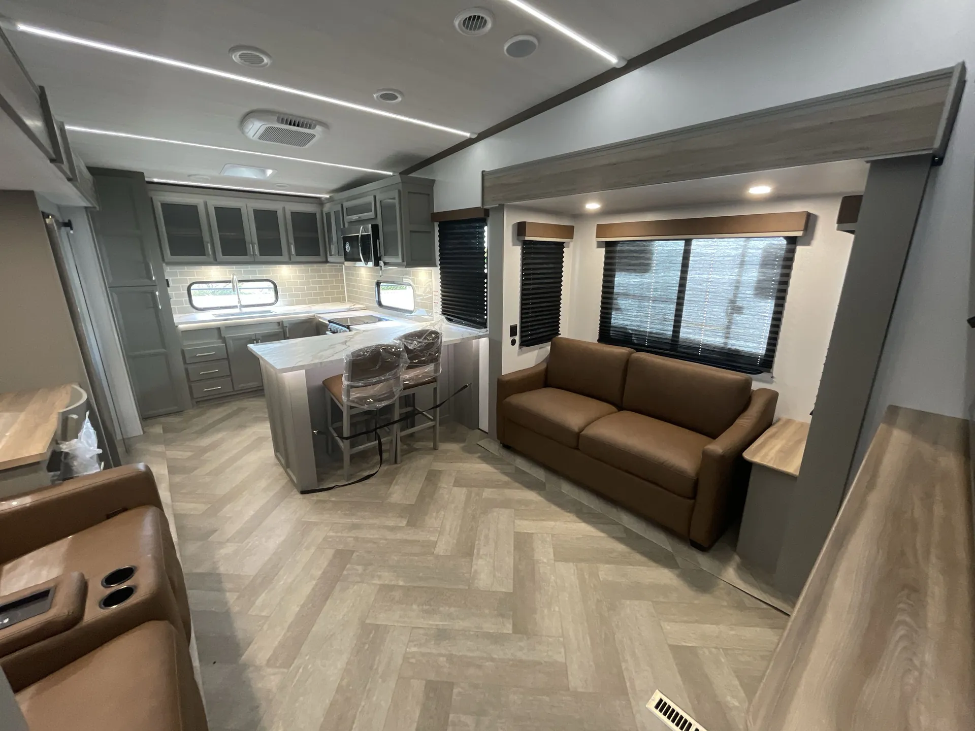 2026 Keystone Sprinter 3840LRK — living area main