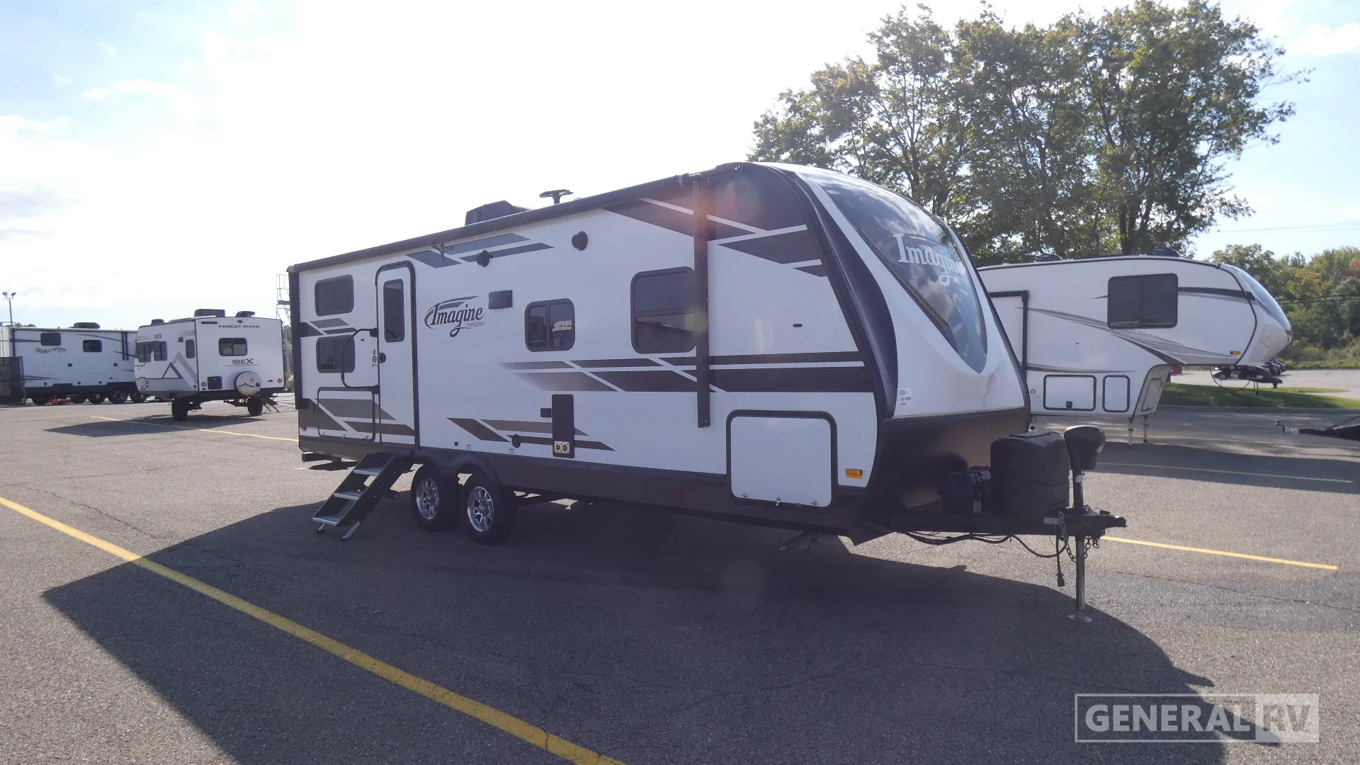 2019 Grand Design Imagine 2400BH - Photo 2