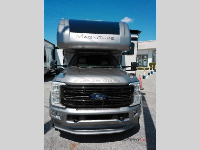 2026 Thor Motor Coach Magnitude GRAND S29 - Photo 3