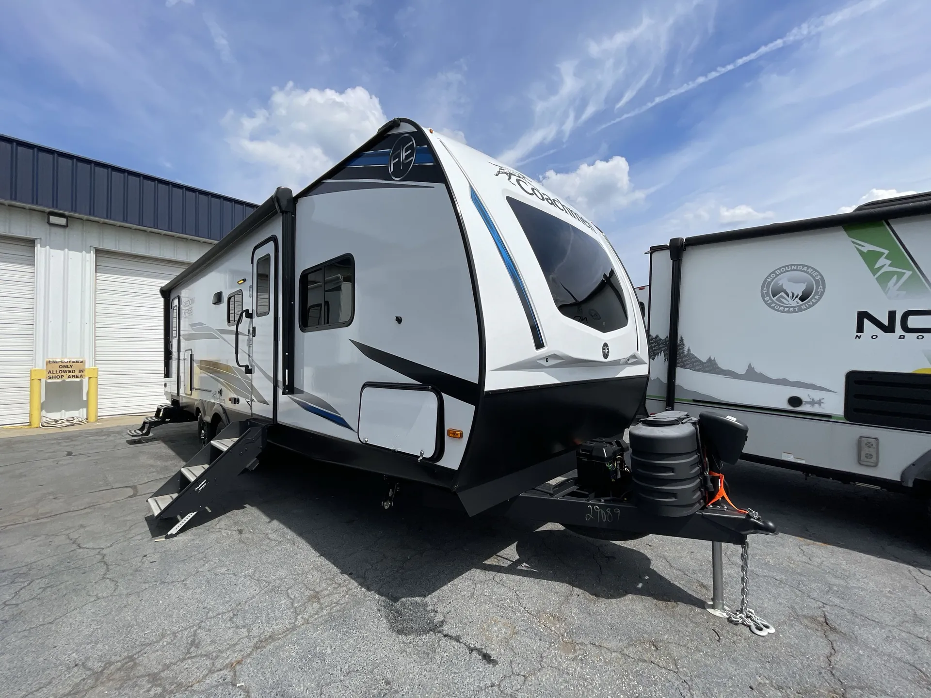 2024 Coachmen Freedom Express Ultra Lite 288BHDS - Photo 2