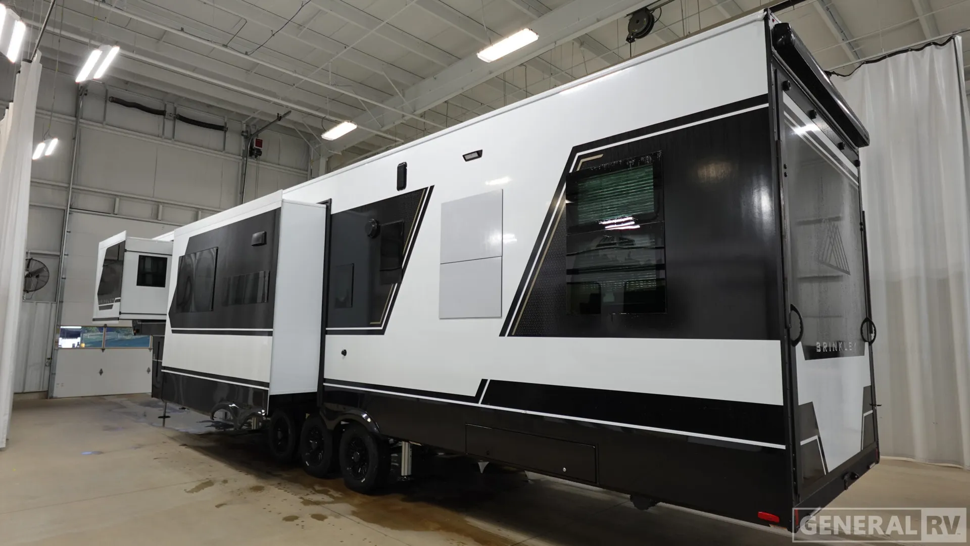 2026 Brinkley Model G 3950 - Photo 4